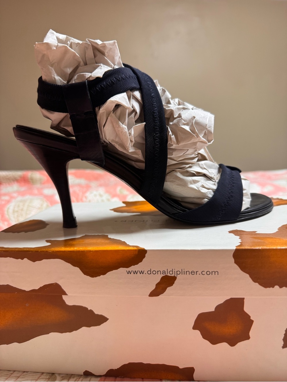 Donald J. Pliner Black Strappy Mid-Heel Sandals with Cross Bands